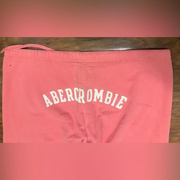 Abercrombie & Fitch Cropped Sweatpants Butt Spell Out Pink y2k 90s Size Medium - Picture 3 of 10